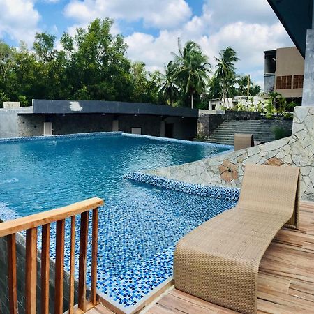 Quins Style Resort Belitung Tanjungbinga エクステリア 写真